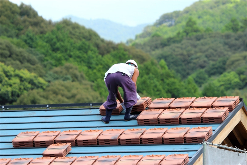 屋根工事でご提供する瓦は奈良内でも豊富な数が自慢です
